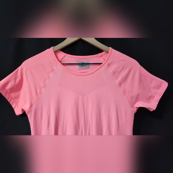 Athleta Womens Finish Fast Tee Size M Neon Athletic Train Workout Yoga Run - Picture 4 of 7